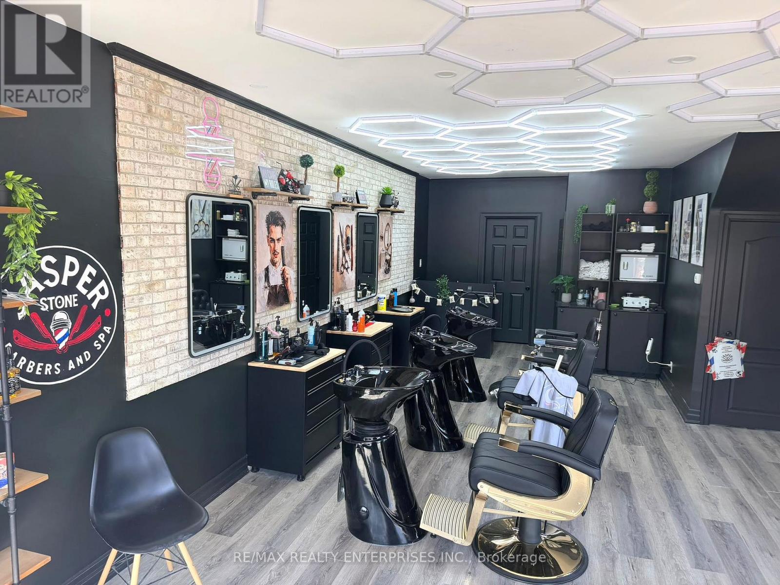 1187 HURONTARIO STREET Mississauga (Mineola) Ontario Canada L5G3H2 4