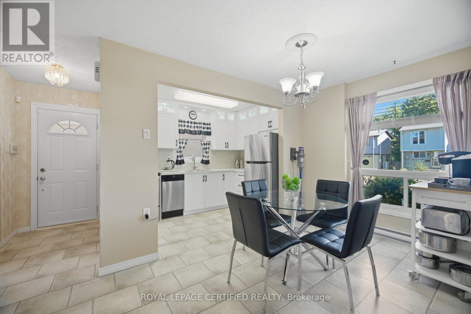 2 Grove Park Square, Brampton, Ontario  L6S 2K3 - Photo 10 - W13825012