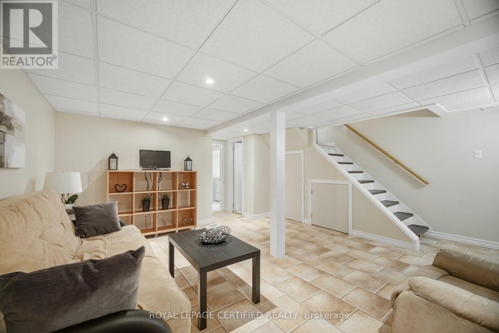 2 Grove Park Square, Brampton, Ontario  L6S 2K3 - Photo 37 - W13825012