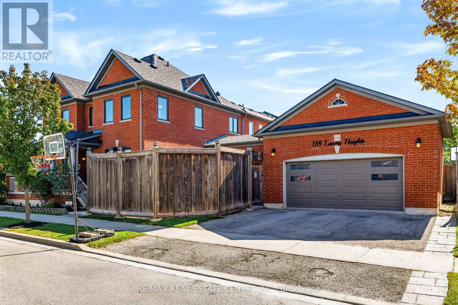 118 Lavery Heights, Milton, Ontario  L9T 0V4 - Photo 4 - W13825050