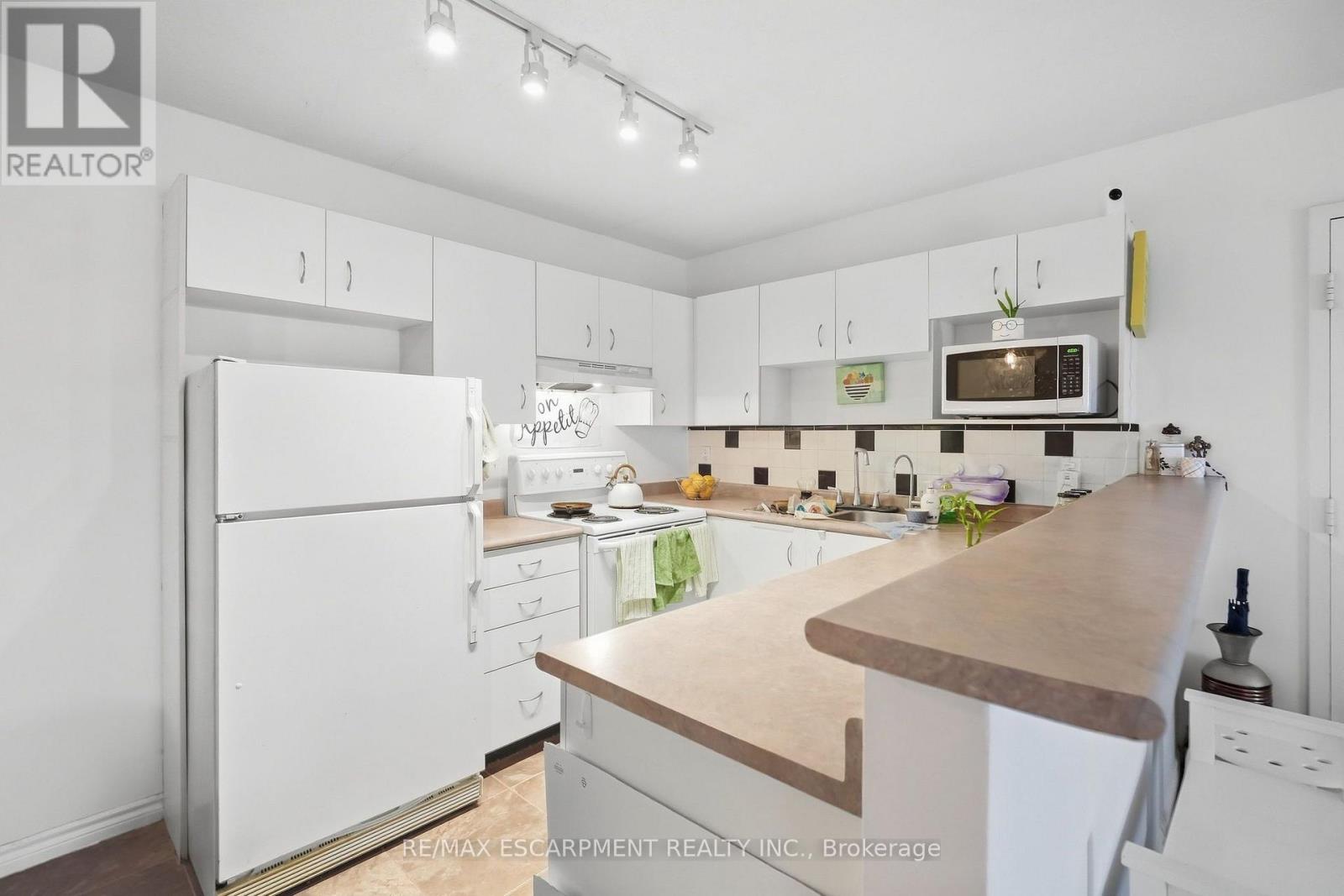 310 - 4025 Kilmer Drive, Burlington, Ontario  L7M 4M5 - Photo 11 - W13825068