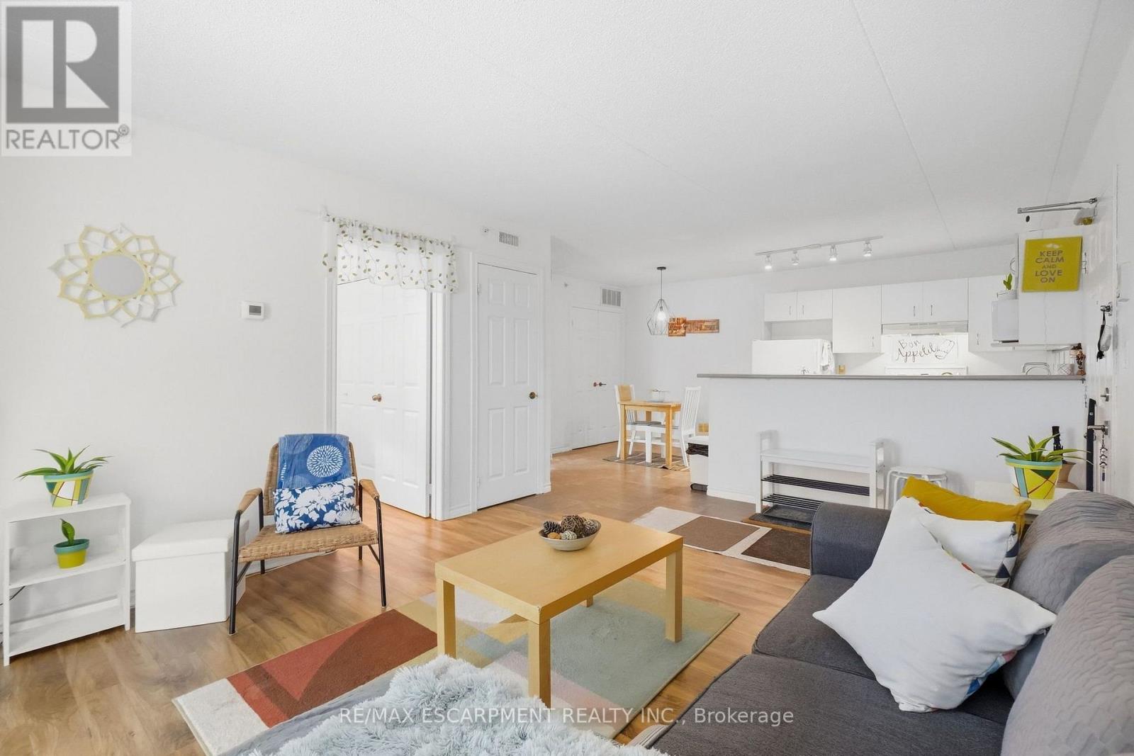 310 - 4025 Kilmer Drive, Burlington, Ontario  L7M 4M5 - Photo 6 - W13825068