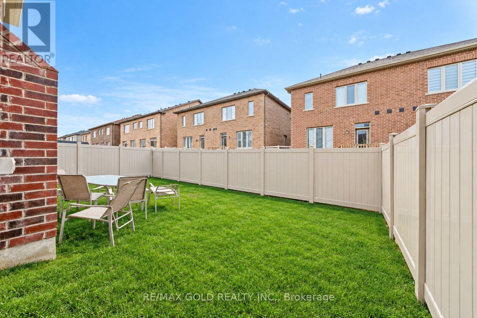9 GODERICH DRIVE photo 48