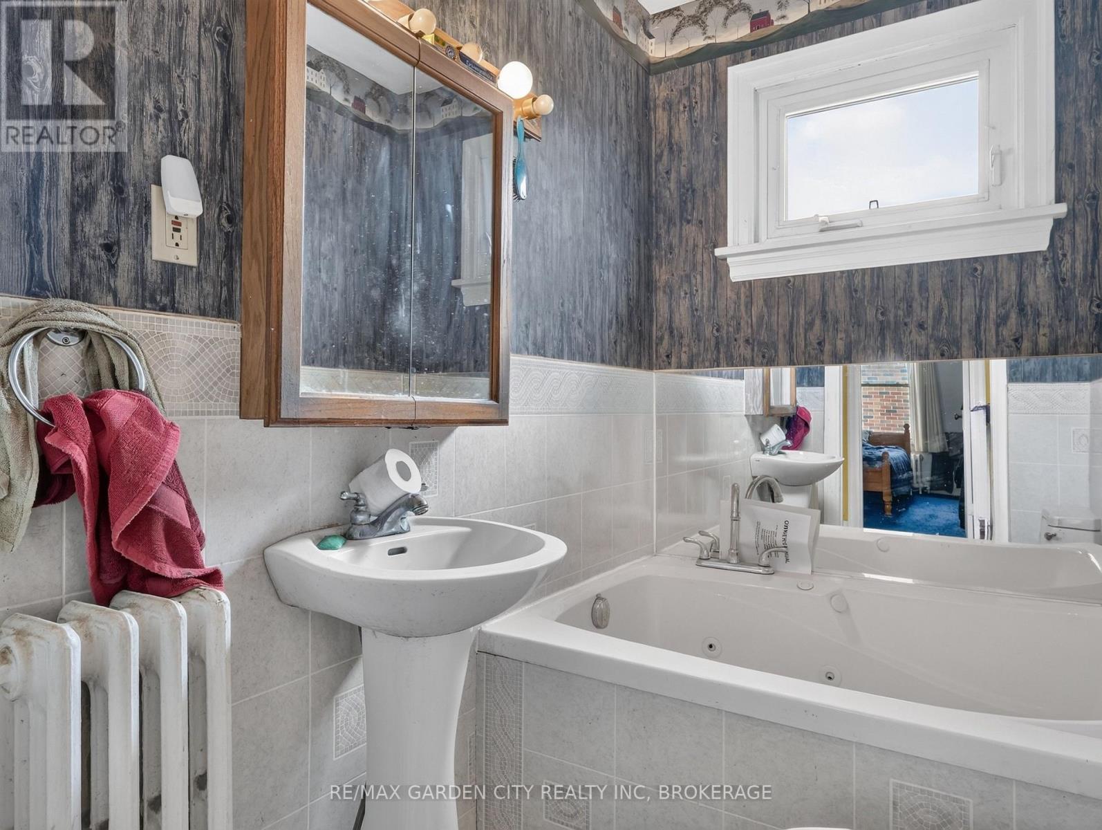 19 Cunningham Street, Thorold, Ontario  L2V 3K6 - Photo 23 - X13794242