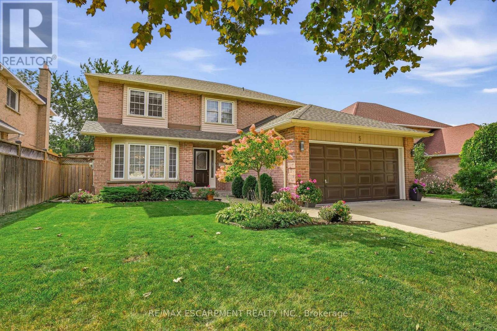 5 Michelle Drive, St. Catharines, Ontario  L2S 3E2 - Photo 2 - X13824928