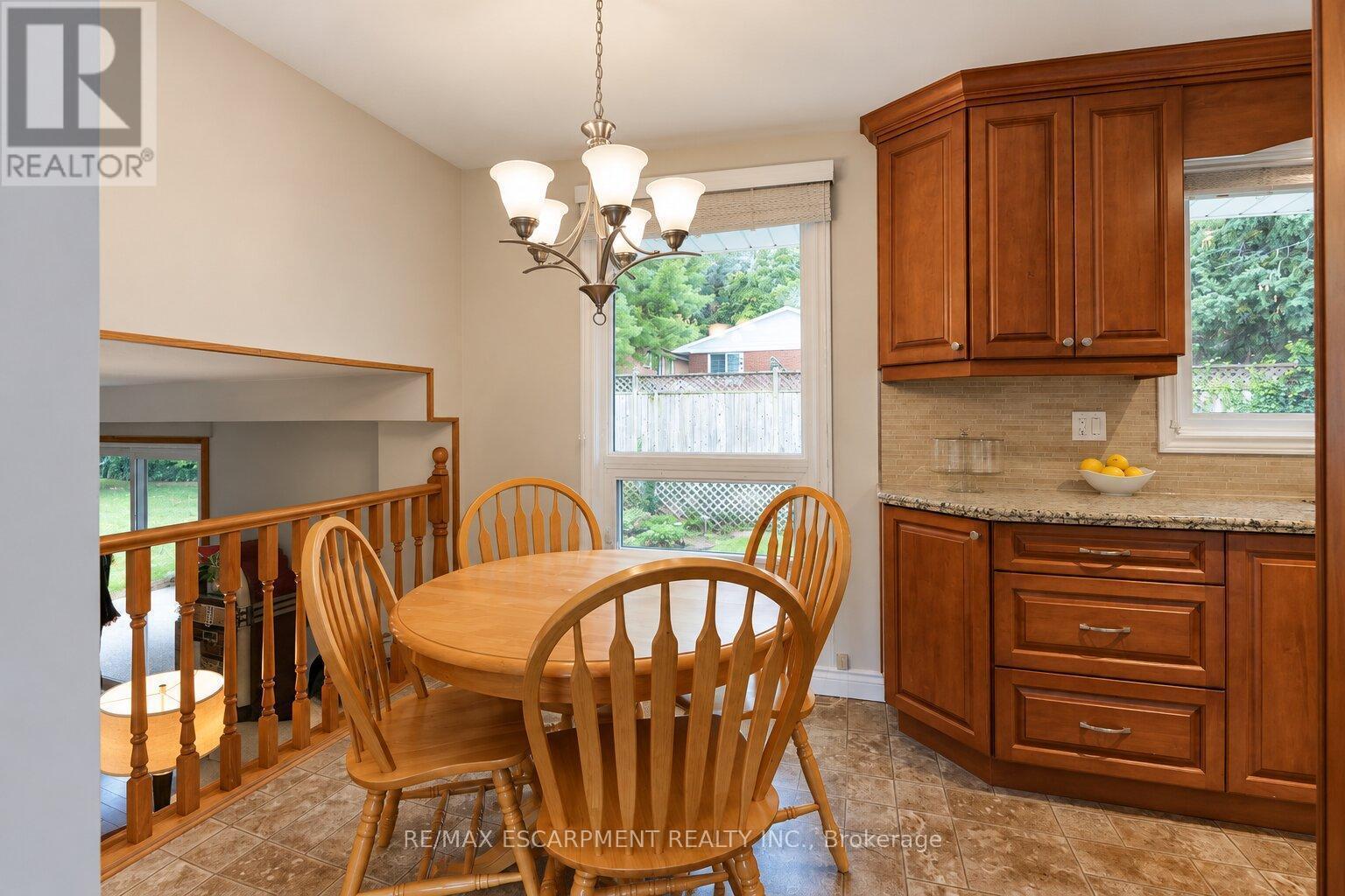 12 Brae Crest Drive, Hamilton, Ontario  L8G 3A6 - Photo 11 - X13825022