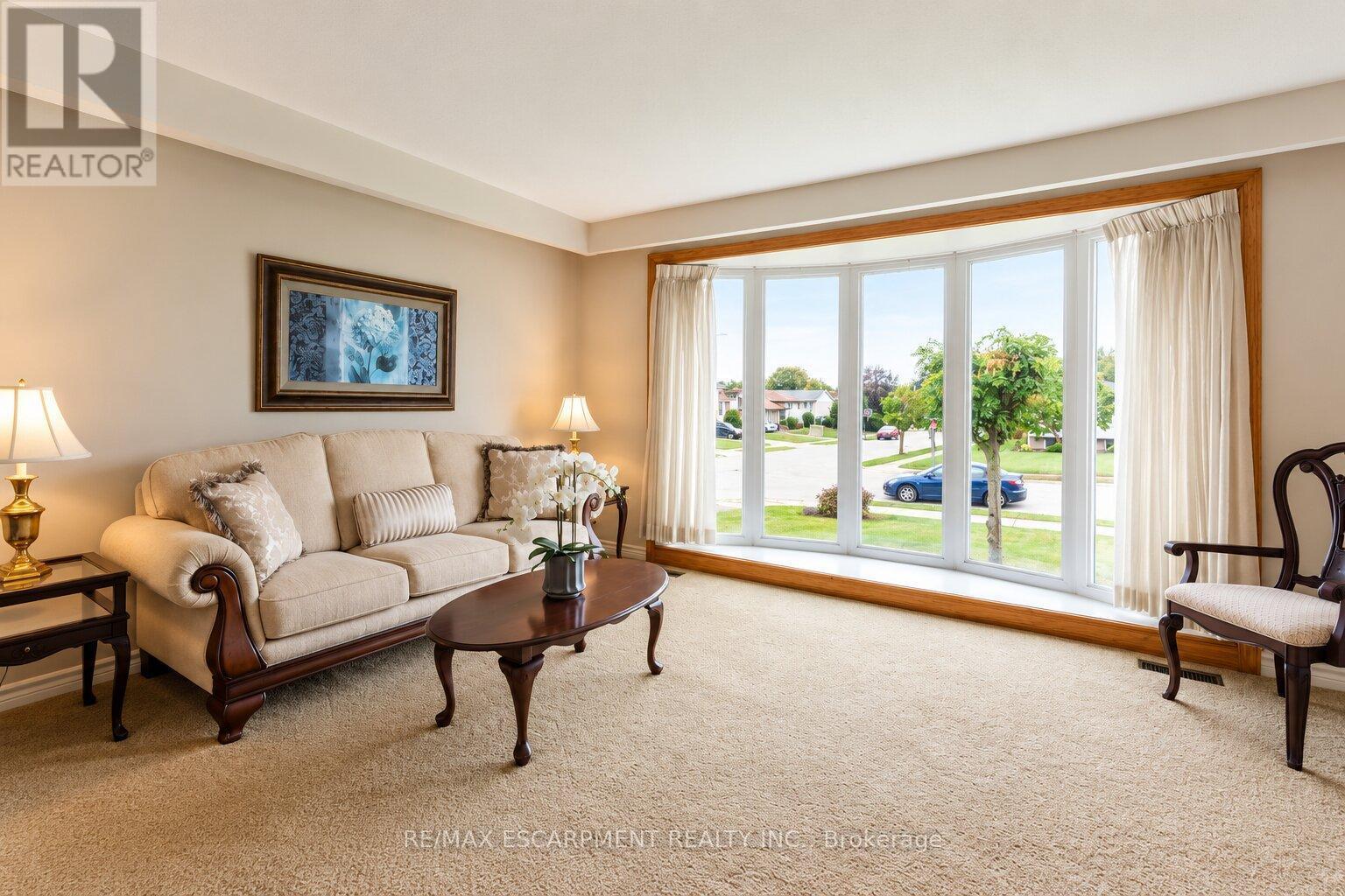 12 Brae Crest Drive, Hamilton, Ontario  L8G 3A6 - Photo 4 - X13825022