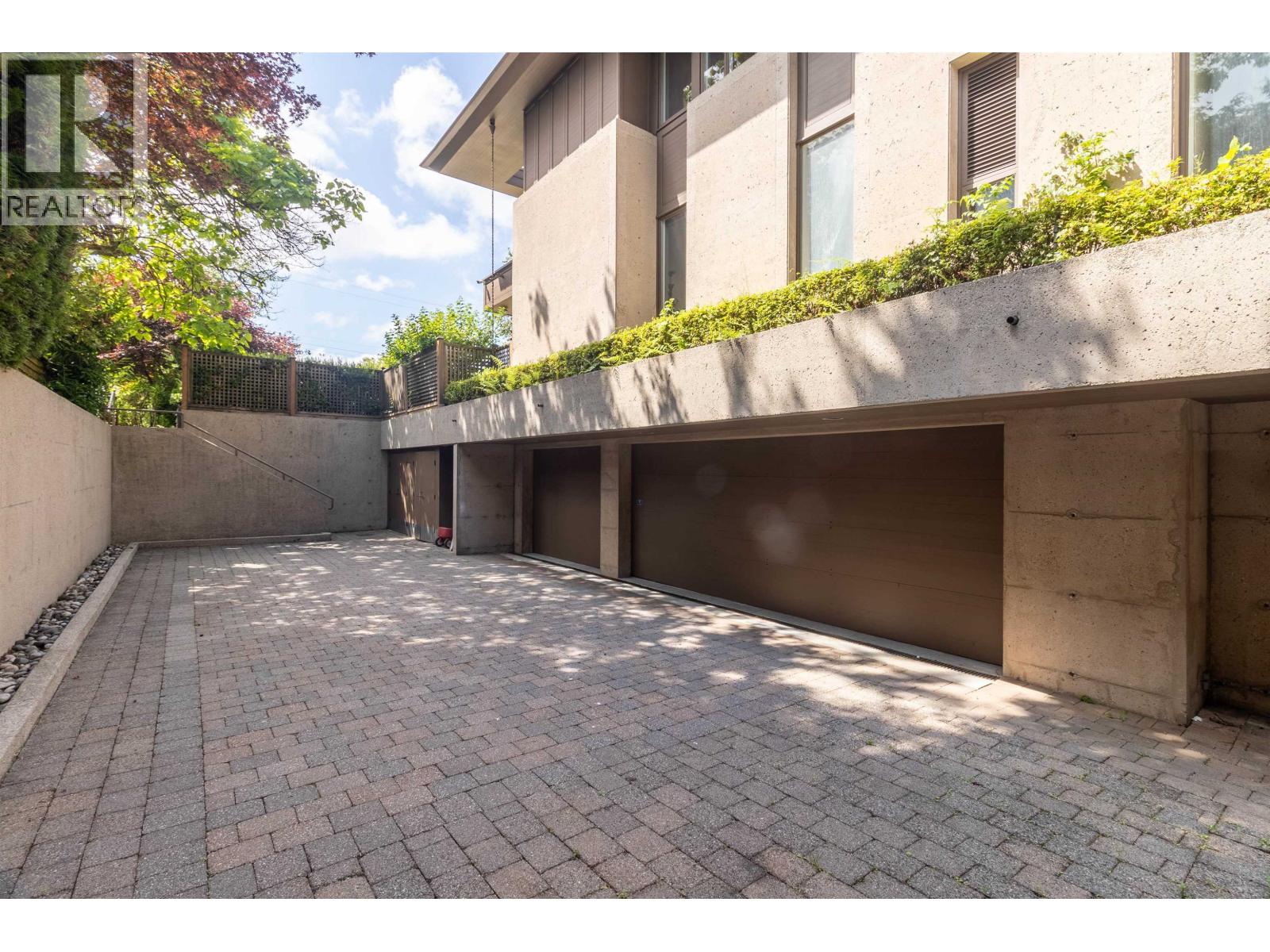 1178 Laurier Avenue, Vancouver, British Columbia  V6H 1Y5 - Photo 2 - R3168231