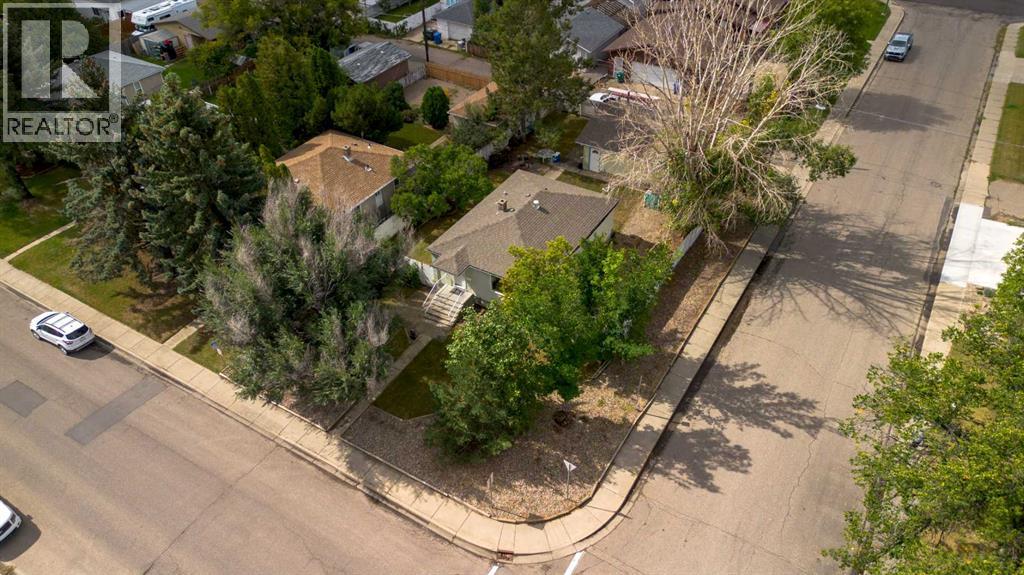 1102 20 Street S photo 41
