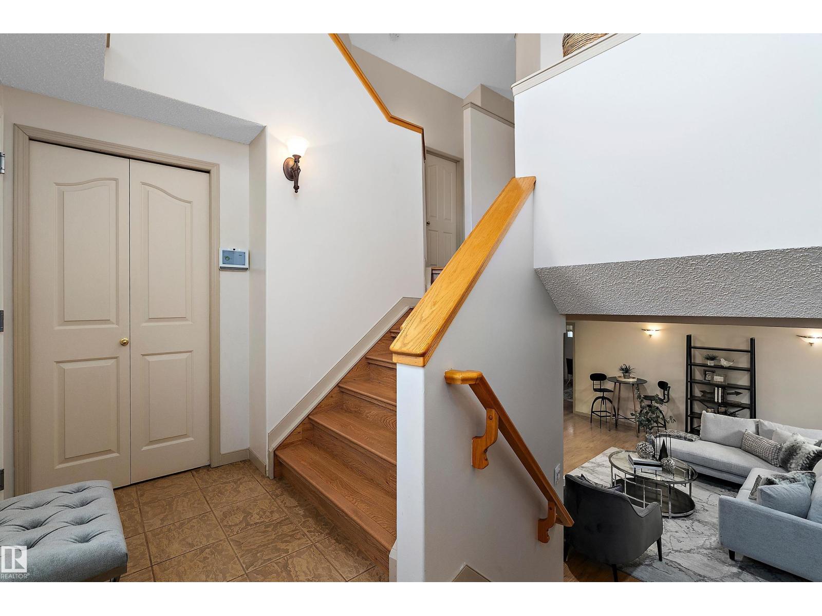 1046 Blackburn Cl Sw, Edmonton, Alberta  T6W 1C7 - Photo 3 - E4510113