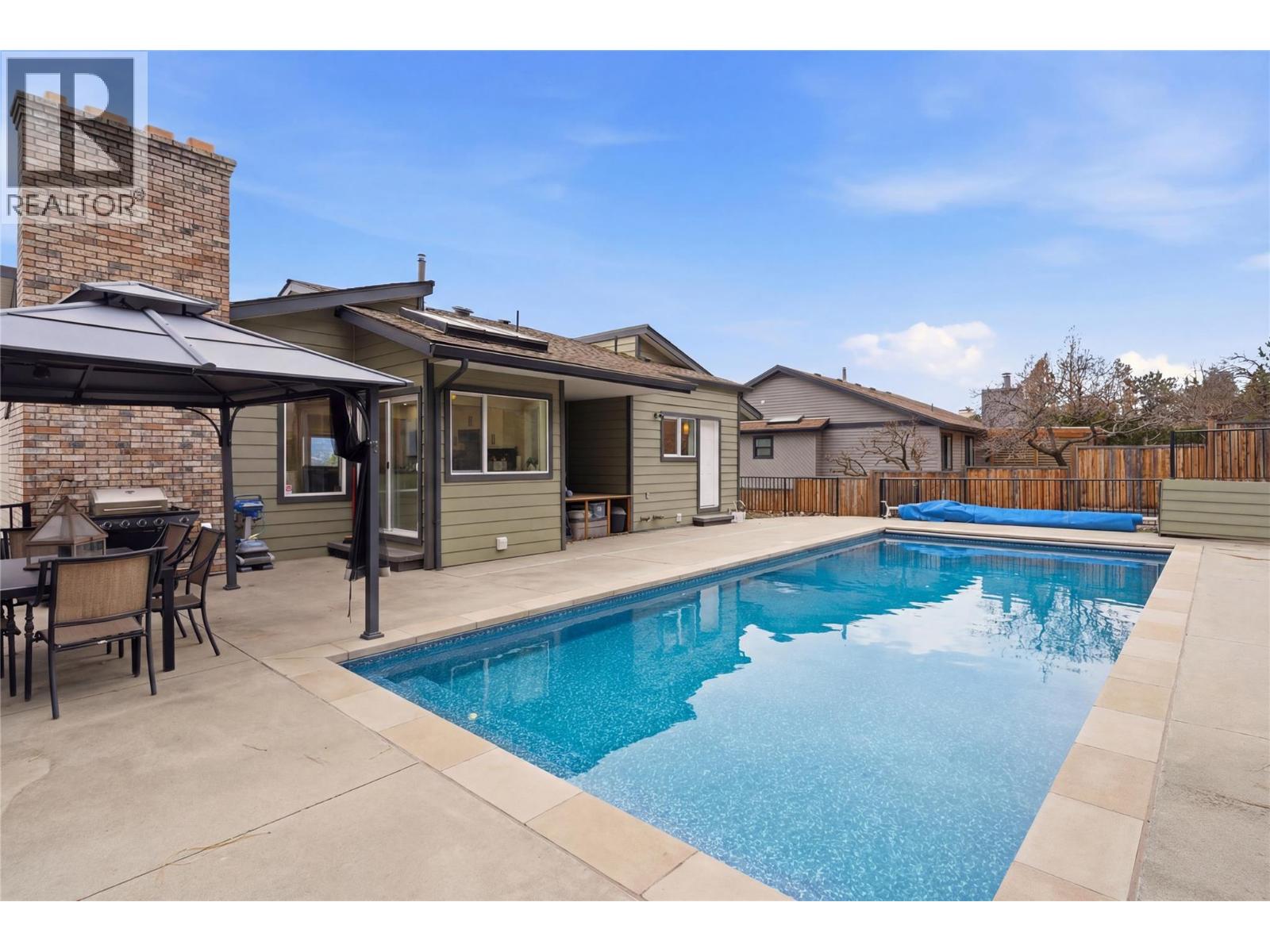 2218 Omineca Place, Kelowna, British Columbia  V1V 1H7 - Photo 2 - 10401729