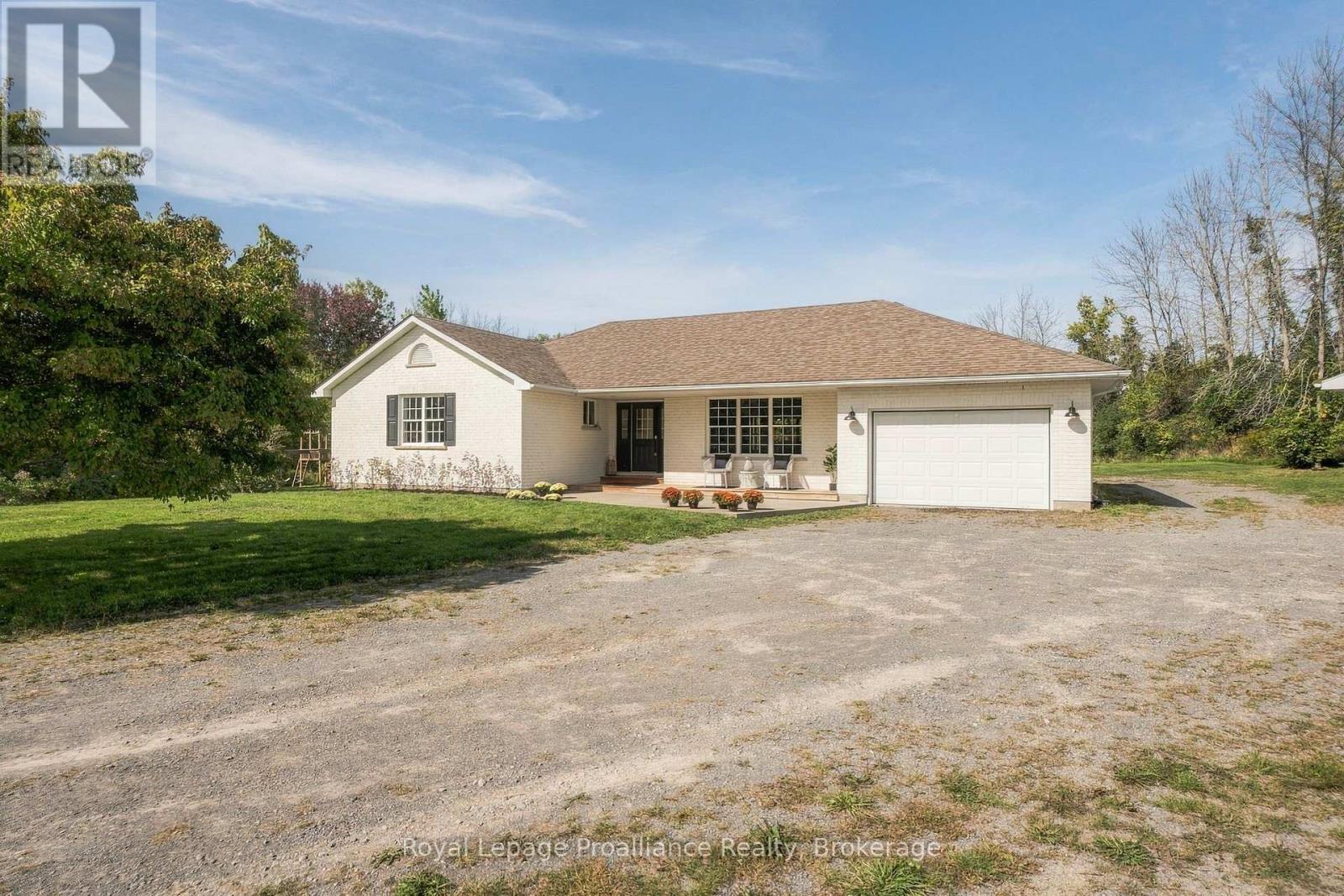 16 Bonisteel Road, Quinte West, Ontario  K8P 5V8 - Photo 2 - X13825128