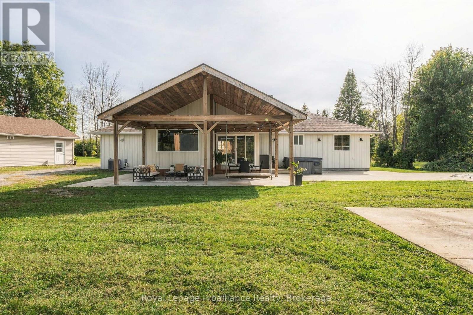 16 Bonisteel Road, Quinte West, Ontario  K8P 5V8 - Photo 36 - X13825128