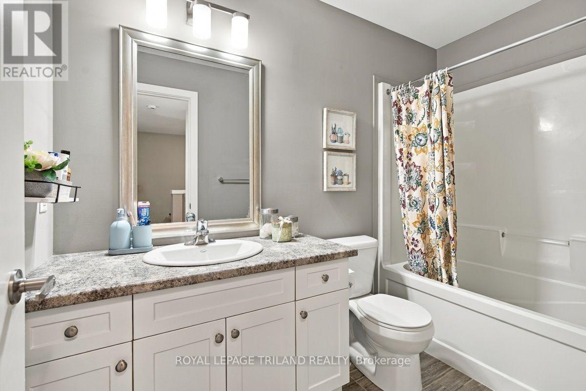 71 - 1960 Dalmagarry Road, London North, Ontario  N6G 0T8 - Photo 33 - X13825186