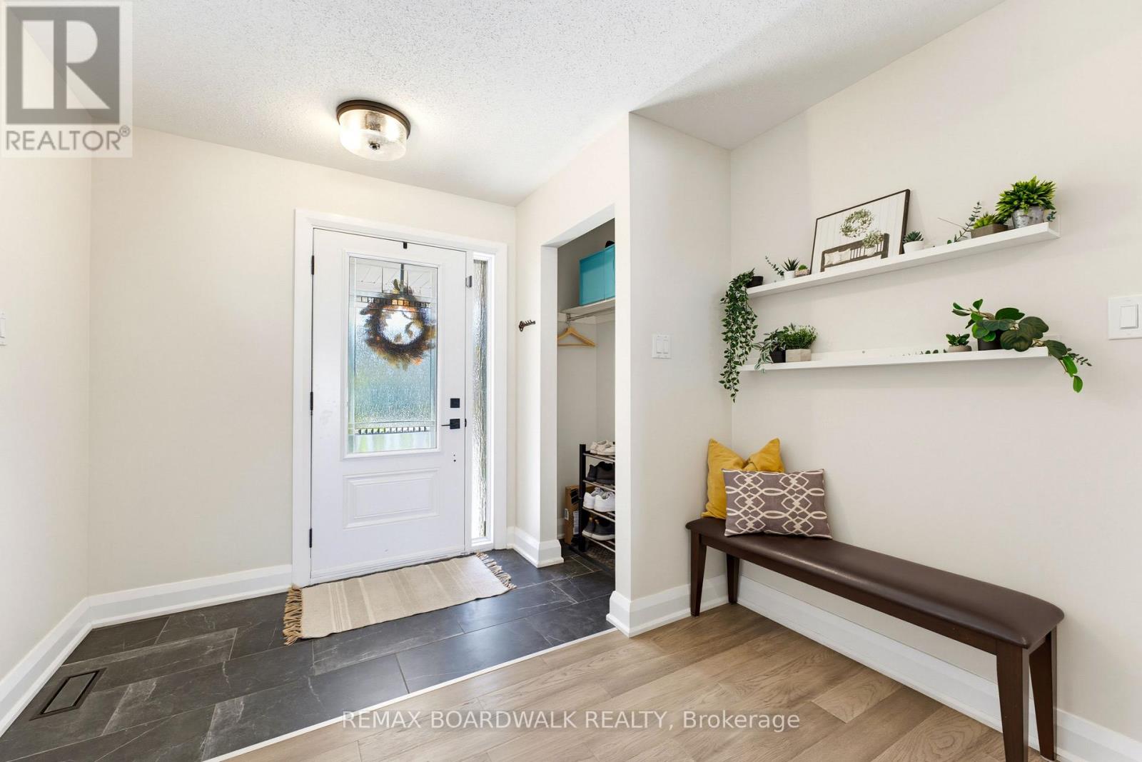 47 Mika Street, Ottawa, Ontario  K2S 1K6 - Photo 5 - X13825144