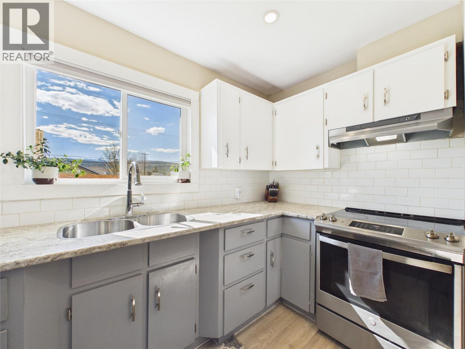503 4th Street S, Cranbrook, British Columbia V1C 1H5 - Photo 8 - 10401822