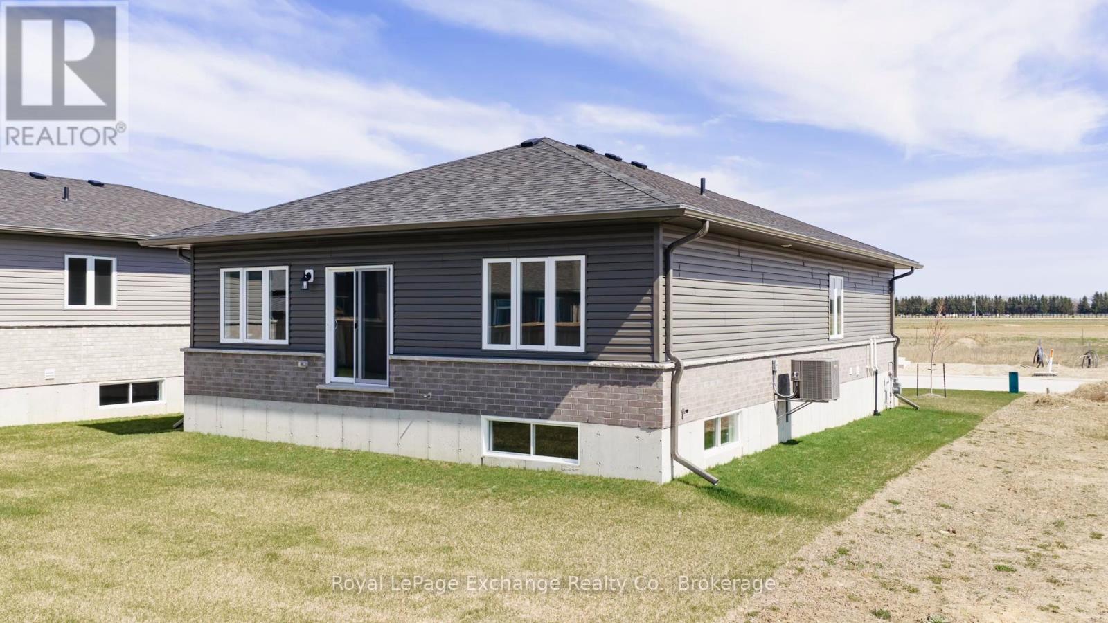 380 Hawthorne Street, Saugeen Shores, Ontario  N0H 2C3 - Photo 4 - X13044220