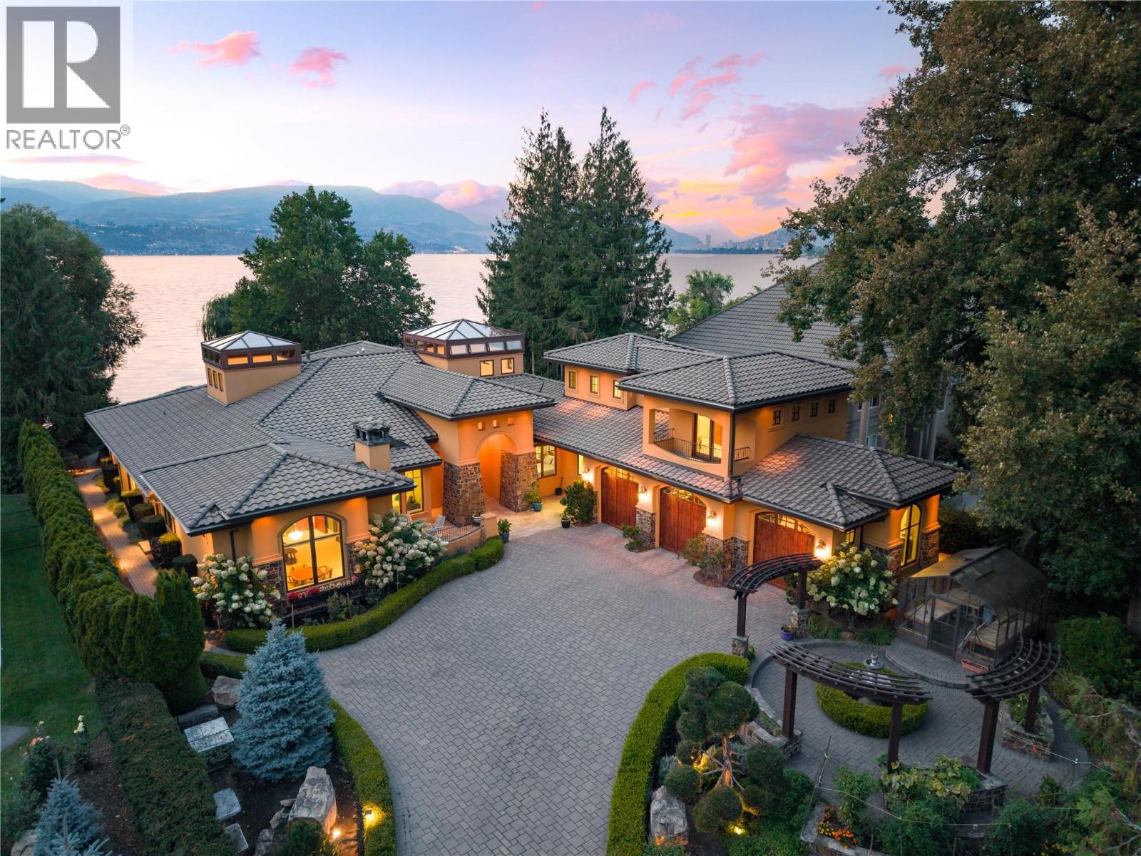 4388 HOBSON Road, Kelowna, British Columbia