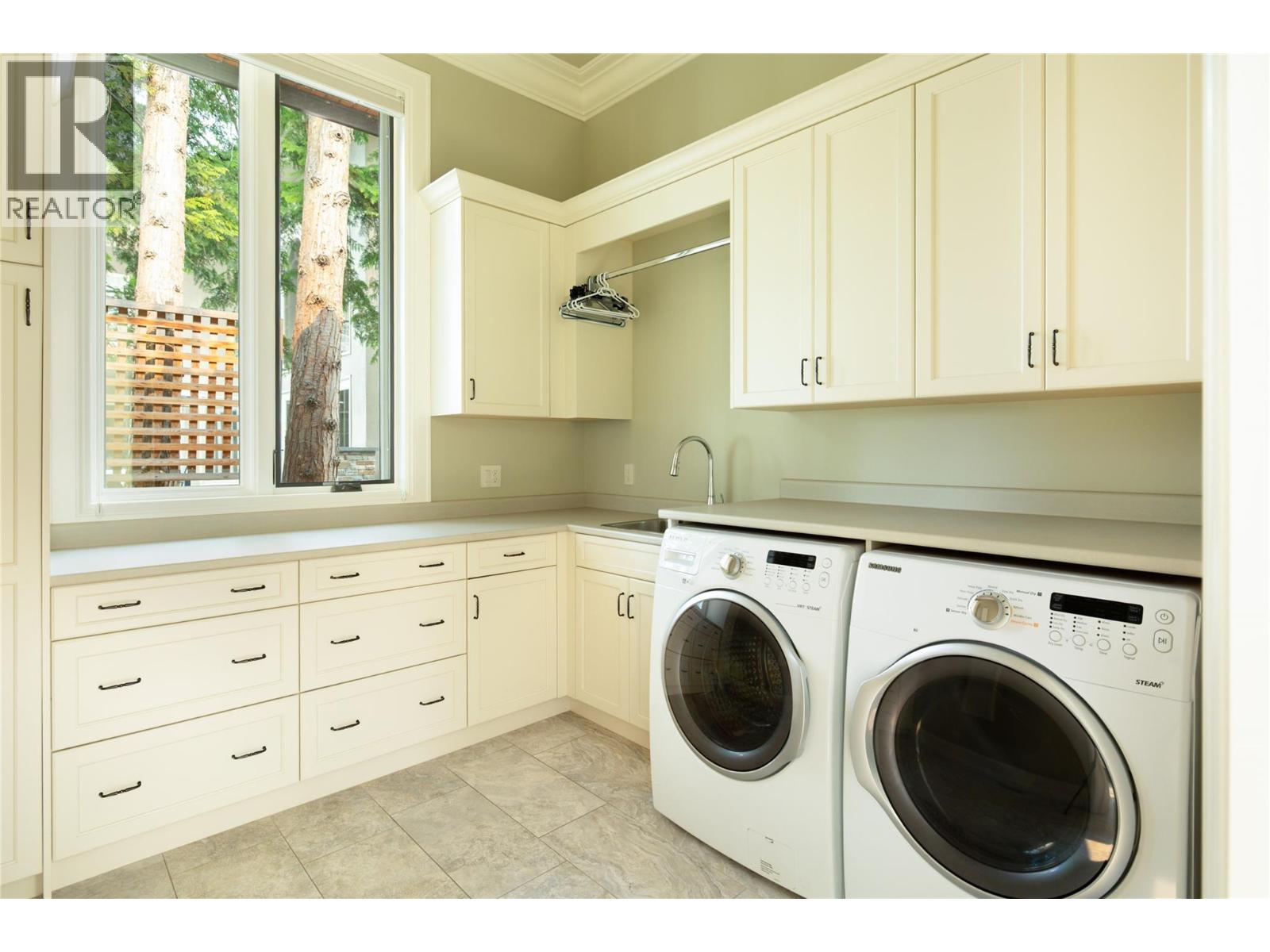 4388 Hobson Road, Kelowna, British Columbia  V1W 1Y3 - Photo 39 - 10399649