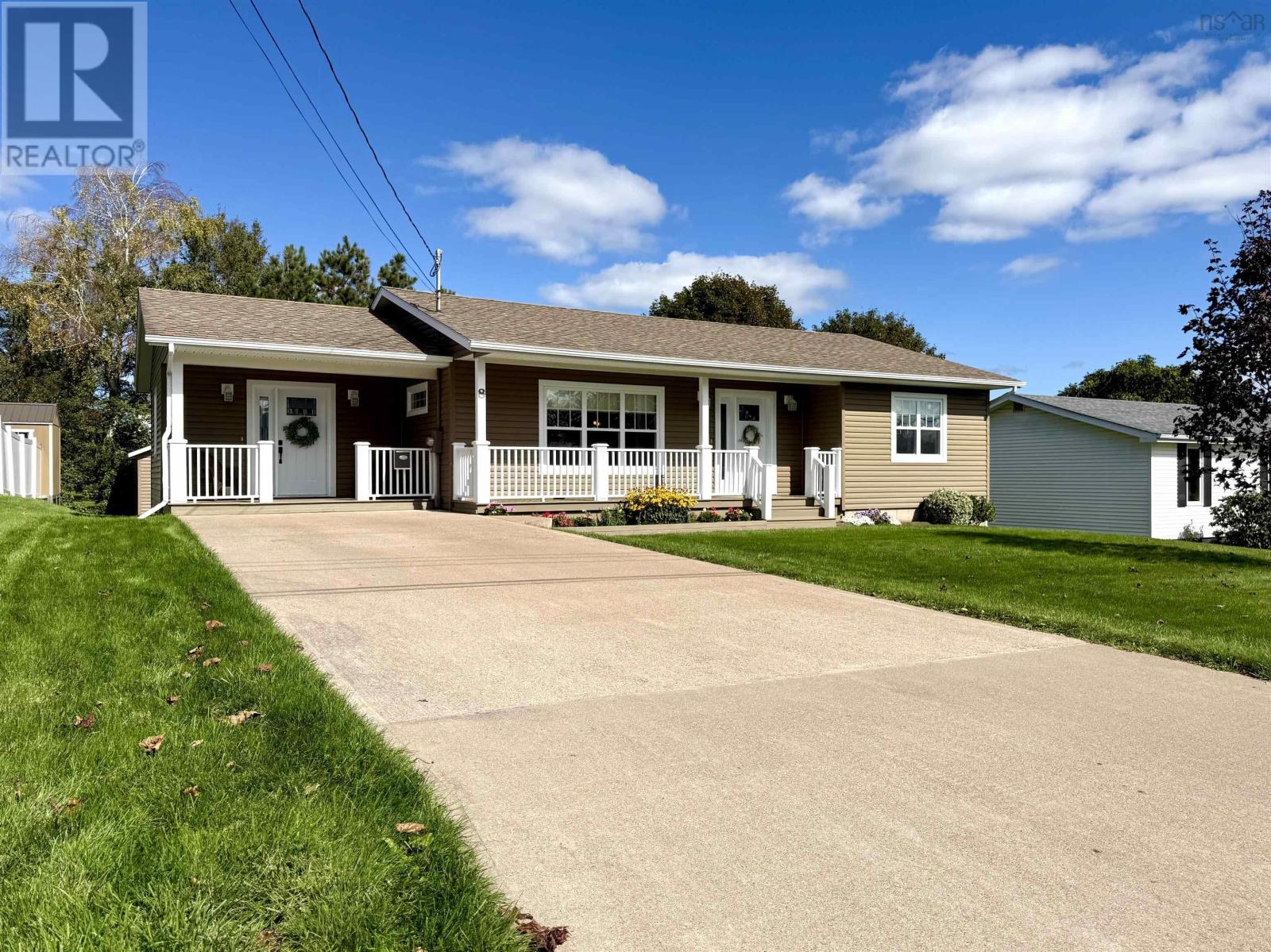 8 Fletcher Drive, Amherst, Nova Scotia  B4H 4M4 - Photo 2 - 202624228