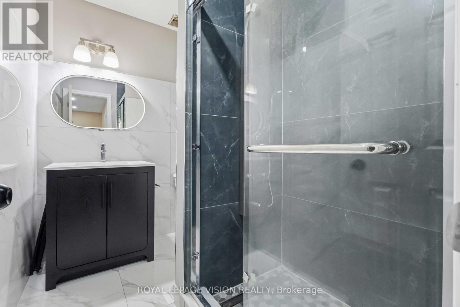 1815 Dalhousie Crescent, Oshawa, Ontario  L1G 8C5 - Photo 8 - E13825104