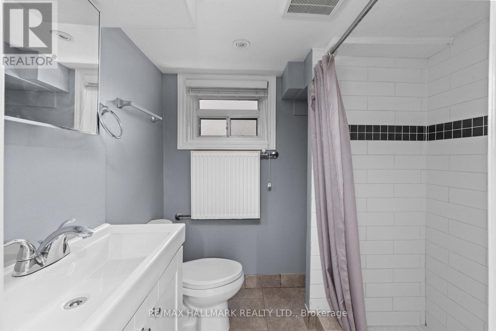 8 Davies Crescent, Toronto, Ontario  M4J 2X5 - Photo 27 - E13825114