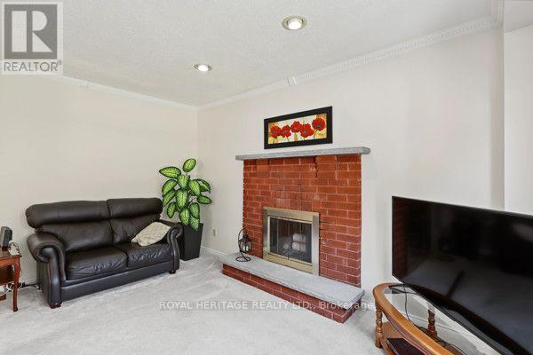 19 Peachtree Crescent, Clarington, Ontario  L1C 4K8 - Photo 13 - E13825132