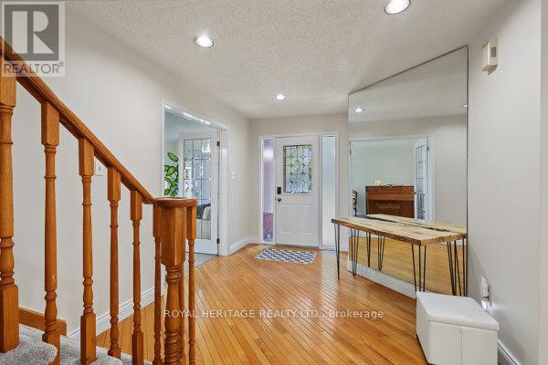 19 Peachtree Crescent, Clarington, Ontario  L1C 4K8 - Photo 3 - E13825132