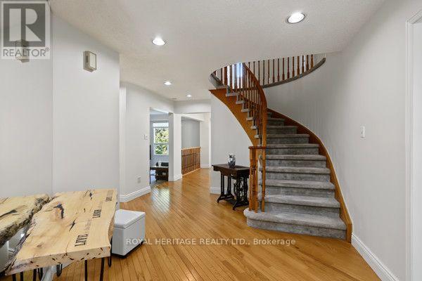 19 Peachtree Crescent, Clarington, Ontario  L1C 4K8 - Photo 4 - E13825132