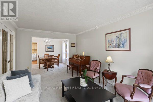 19 Peachtree Crescent, Clarington, Ontario  L1C 4K8 - Photo 8 - E13825132