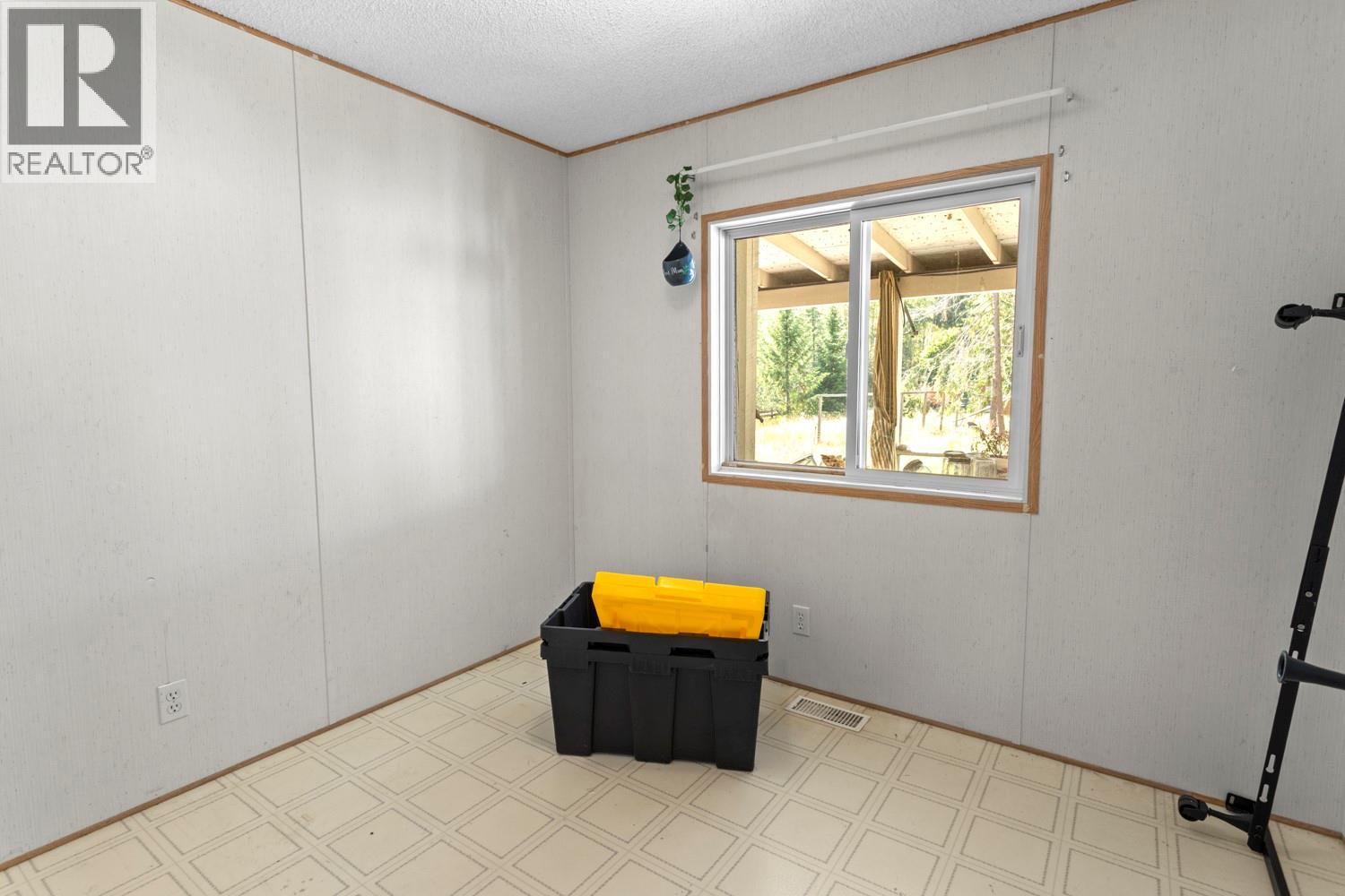 1438 Lepitzki Road, Arrow Creek, British Columbia V0B 1G9 - Photo 15 - 10401636