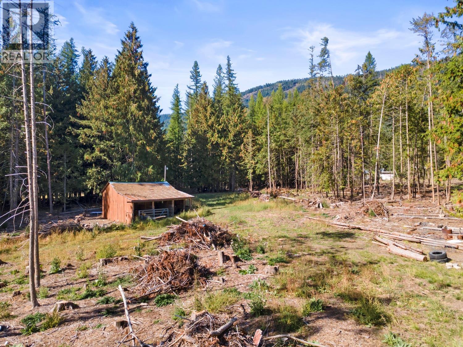 1438 Lepitzki Road, Arrow Creek, British Columbia V0B 1G9 - Photo 2 - 10401636