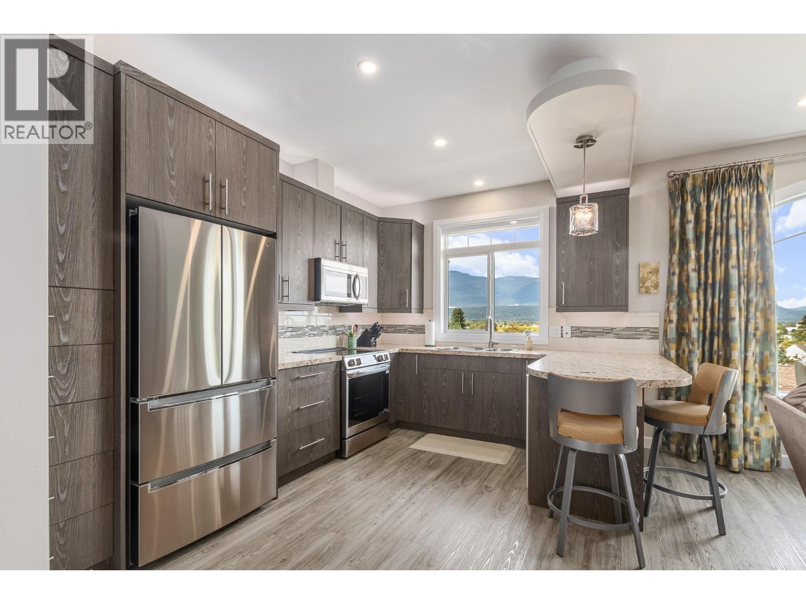 1070 1 Street SE Unit# 27, Salmon Arm, British Columbia  V1E 0B6 - Photo 9 - 10401757