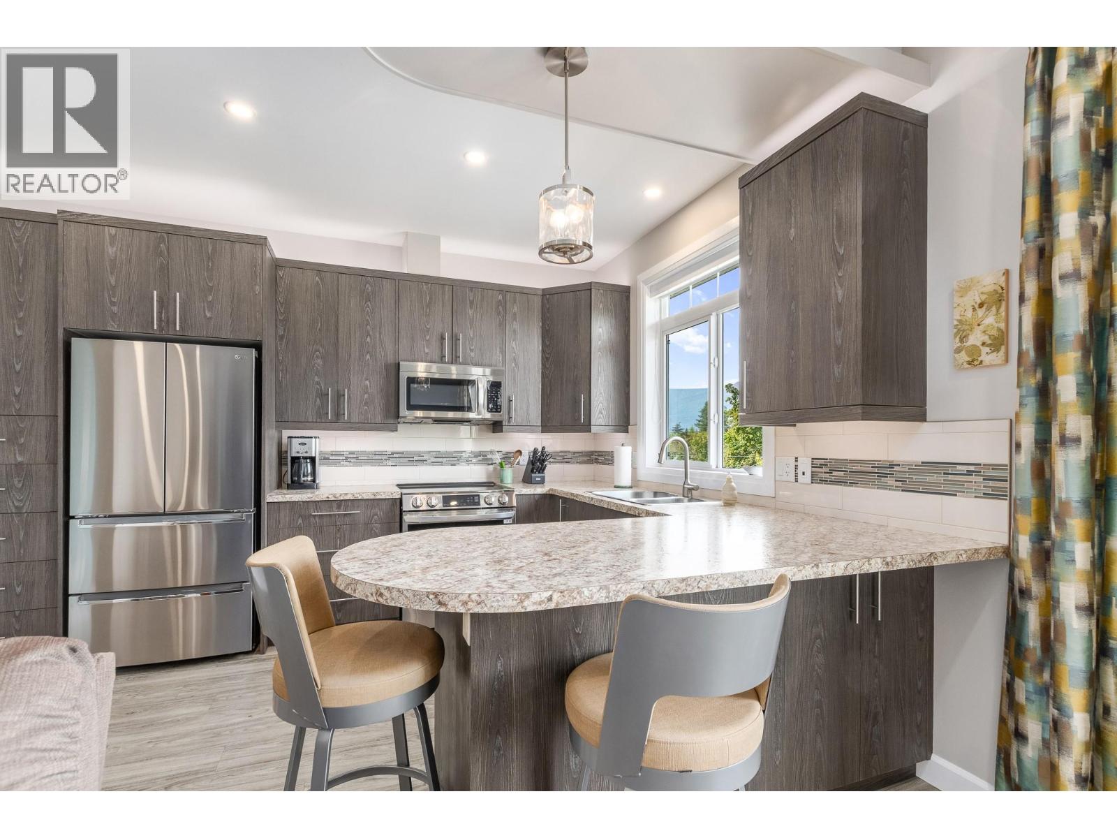 1070 1 Street SE Unit# 27, Salmon Arm, British Columbia  V1E 0B6 - Photo 10 - 10401757