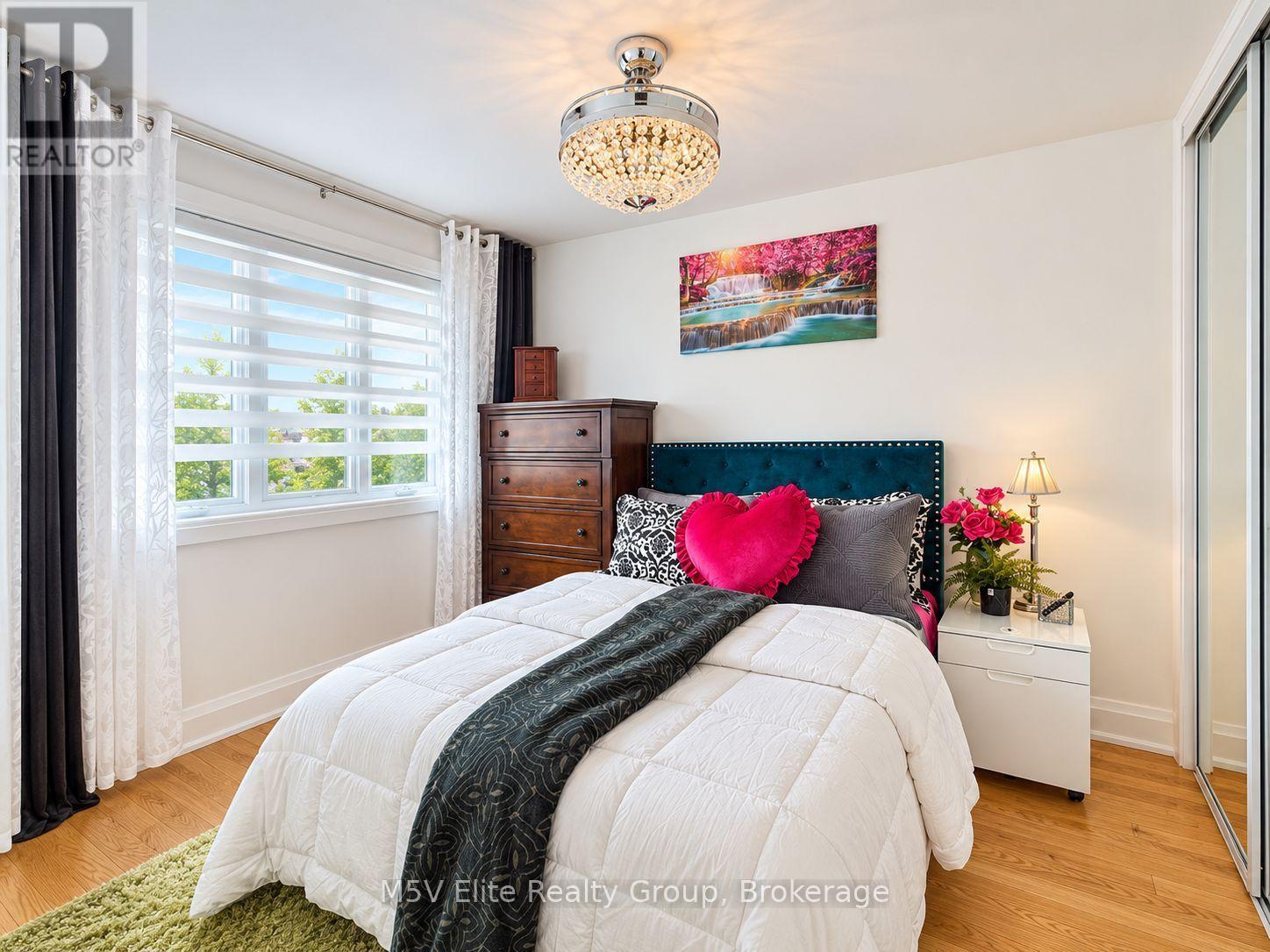 Upper - 46 Tralee Street, Brampton, Ontario  L6Z 2Z4 - Photo 5 - W13803444