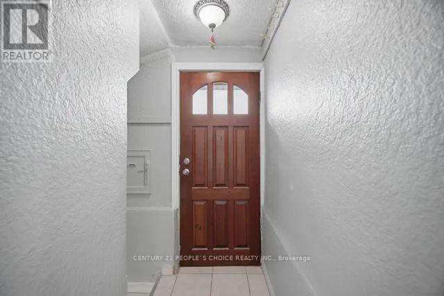 -Lower - 249 Burnhamthorpe Road, Toronto, Ontario  M9B 1Z6 - Photo 2 - W13825092