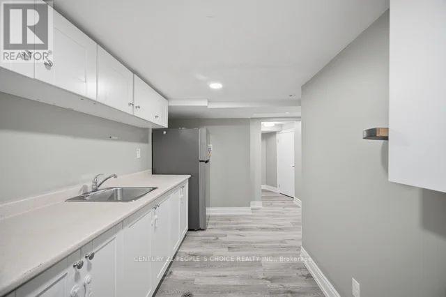 -Lower - 249 Burnhamthorpe Road, Toronto, Ontario  M9B 1Z6 - Photo 9 - W13825092