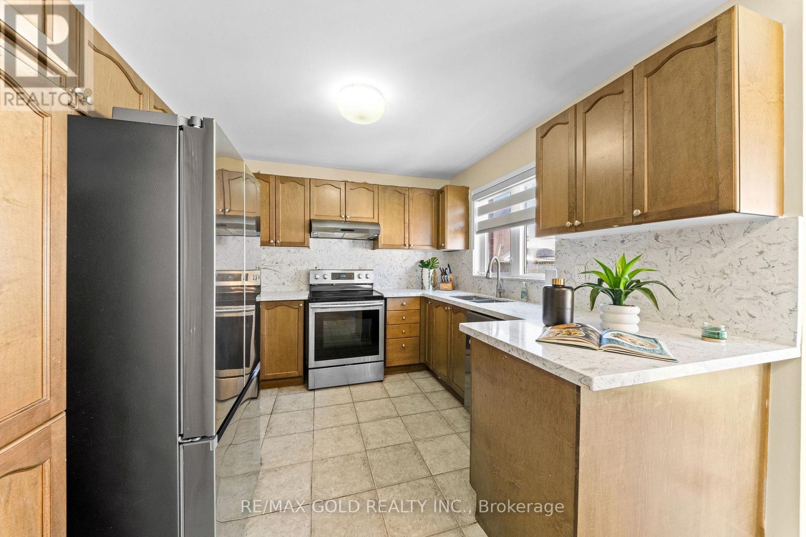 4 Australia Drive, Brampton, Ontario  L6R 3E4 - Photo 18 - W13825118