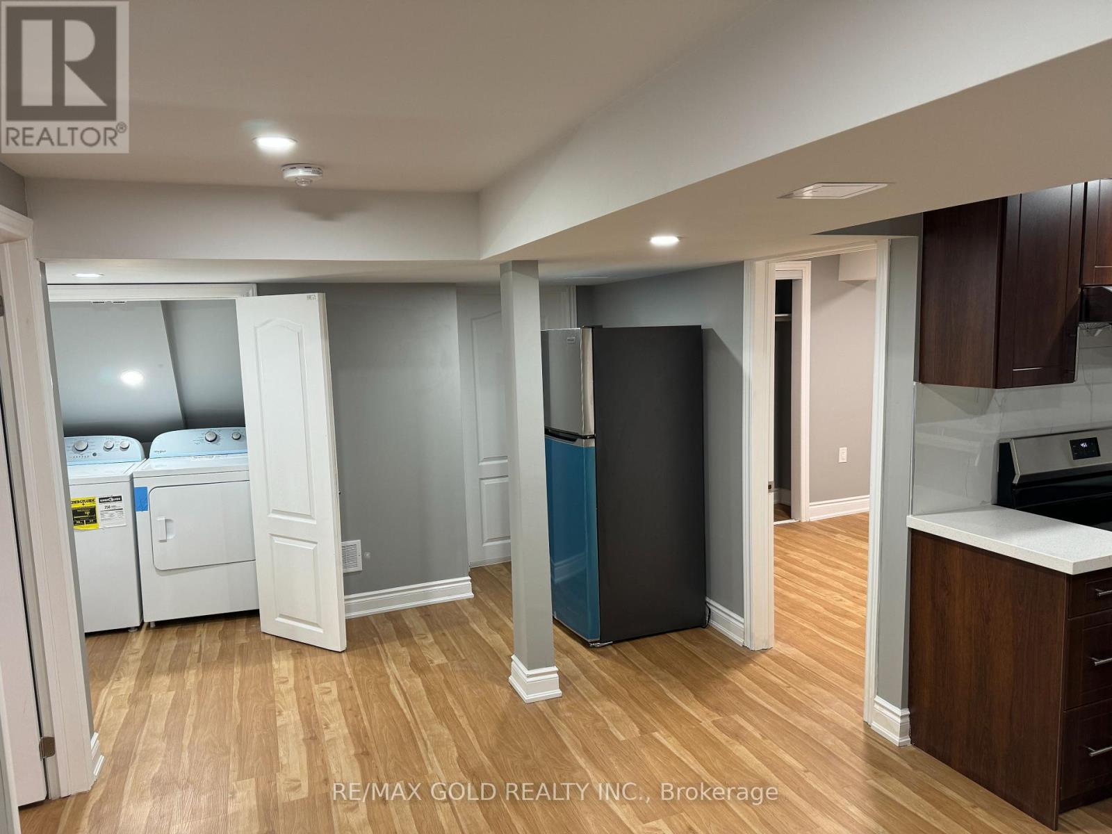 Bsmt - 4 Hall Crescent, Brampton, Ontario  L6X 3J9 - Photo 10 - W13825124