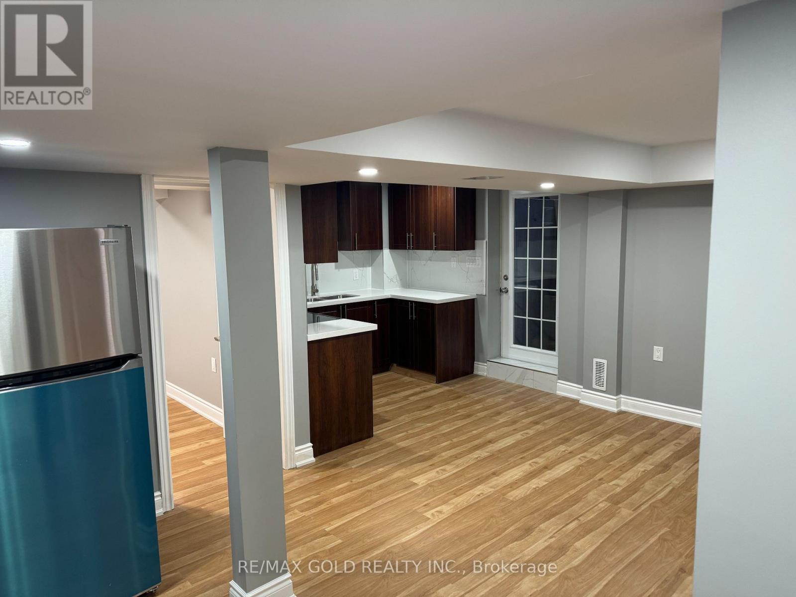 Bsmt - 4 Hall Crescent, Brampton, Ontario  L6X 3J9 - Photo 5 - W13825124