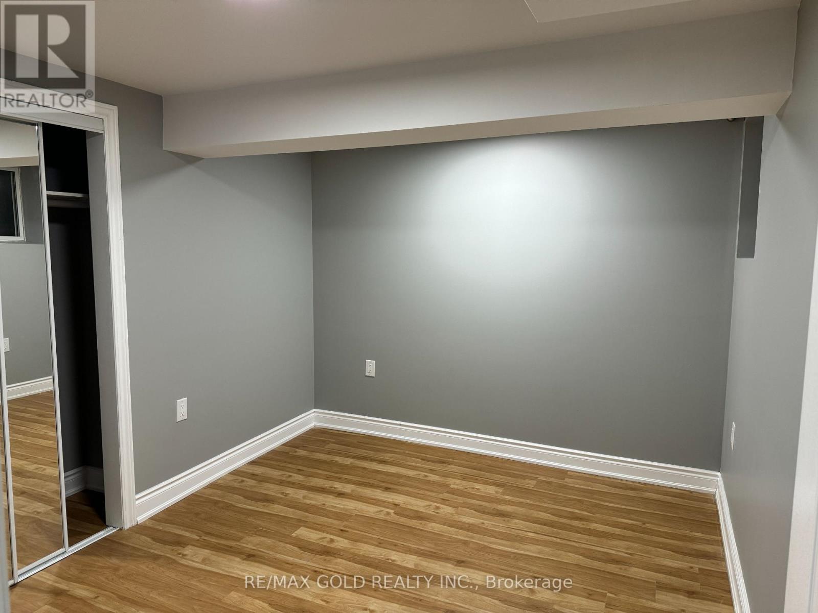 Bsmt - 4 Hall Crescent, Brampton, Ontario  L6X 3J9 - Photo 6 - W13825124