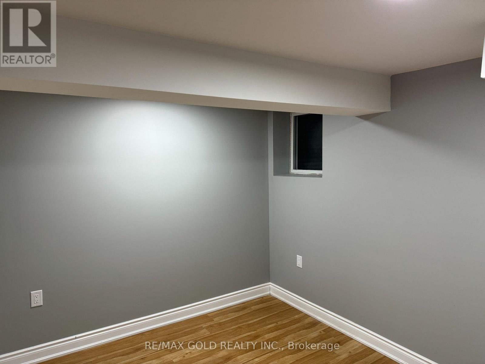 Bsmt - 4 Hall Crescent, Brampton, Ontario  L6X 3J9 - Photo 8 - W13825124