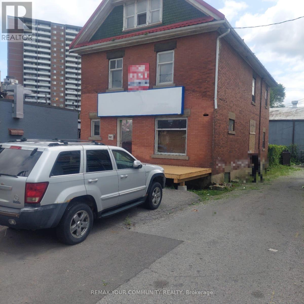 2077 Lawrence Avenue W, Toronto, Ontario  M9N 1H7 - Photo 2 - W13825188