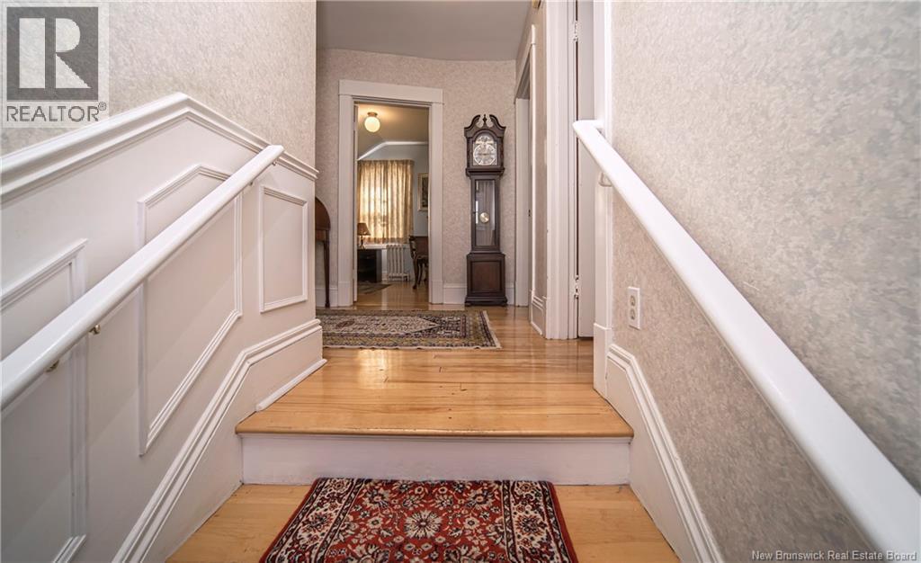 320 University Avenue photo 23