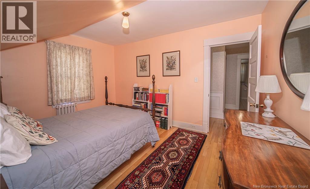 320 University Avenue photo 24