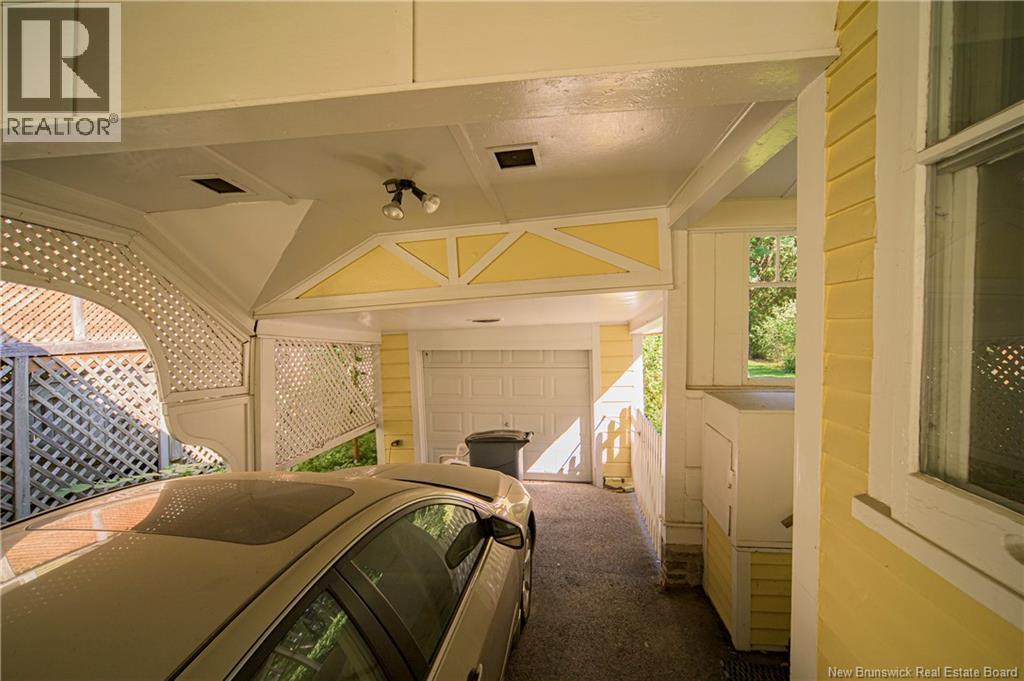 320 University Avenue photo 42
