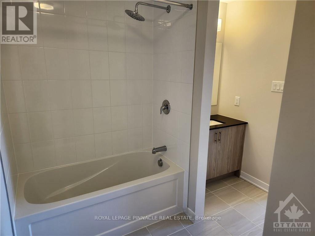 271 Falsetto Street, Ottawa, Ontario  K1W 0S4 - Photo 14 - X13825096