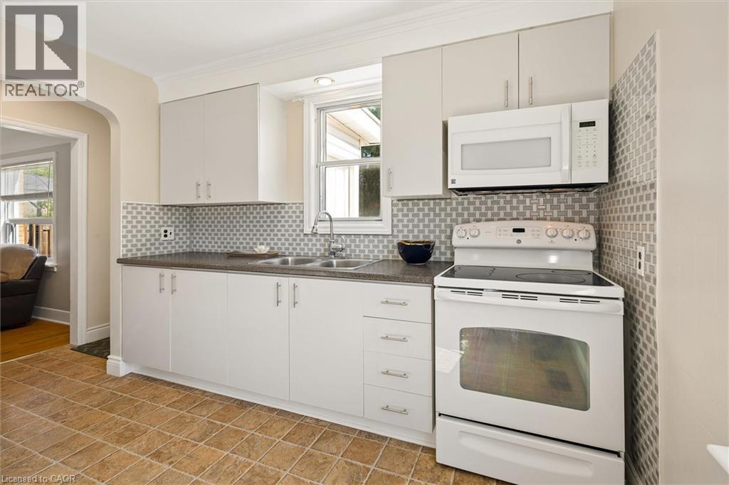 490 East Avenue, Kitchener, Ontario  N2H 1Z8 - Photo 9 - 40866143