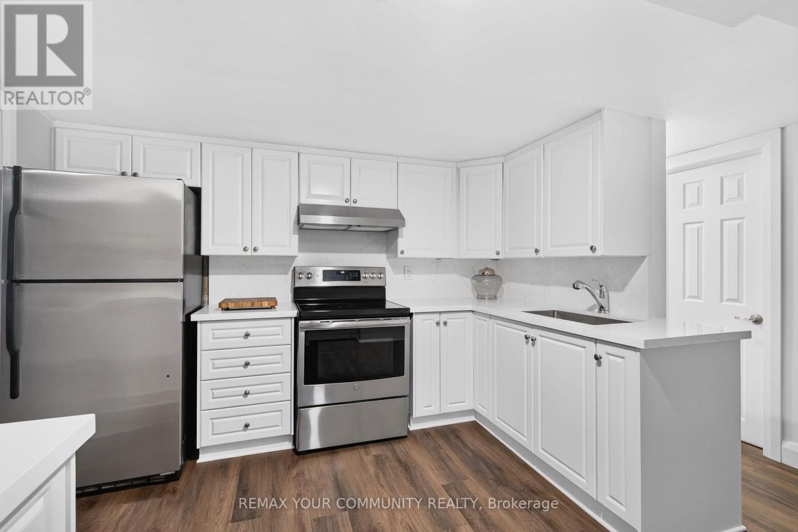 92 Beaver Bend Crescent, Toronto, Ontario  M9B 5R6 - Photo 16 - W13824668