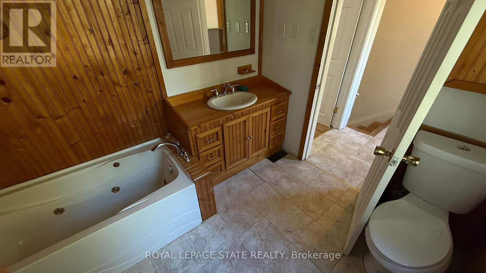 893 Lasalle Park Road, Burlington, Ontario  L7T 1M6 - Photo 12 - W13756330